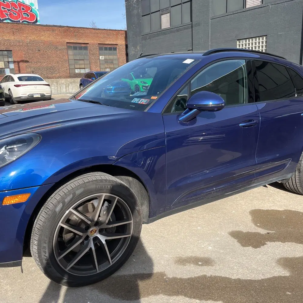 2024 Porsche Macan Base