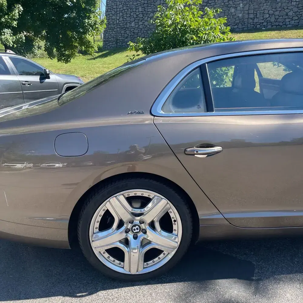 2014 Bentley Flying Spur Base