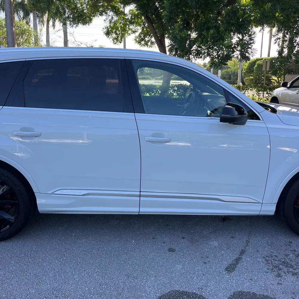 2023 Audi SQ7 Premium Plus