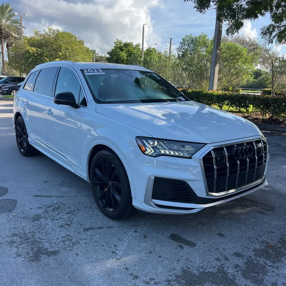 2023 Audi SQ7 Premium Plus