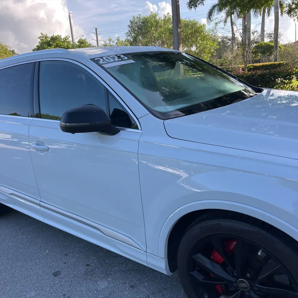 2023 Audi SQ7 Premium Plus