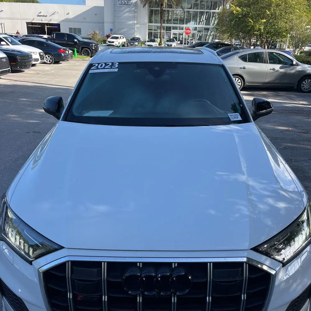 2023 Audi SQ7 Premium Plus
