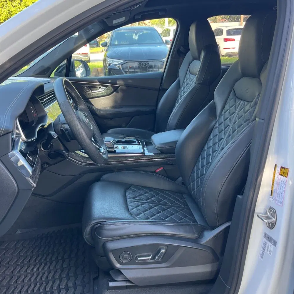 2023 Audi SQ7 Premium Plus