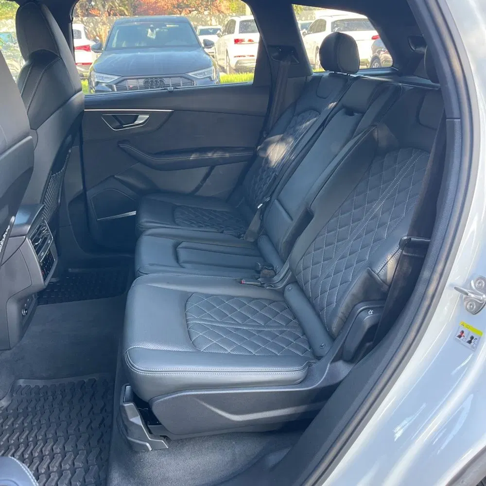 2023 Audi SQ7 Premium Plus