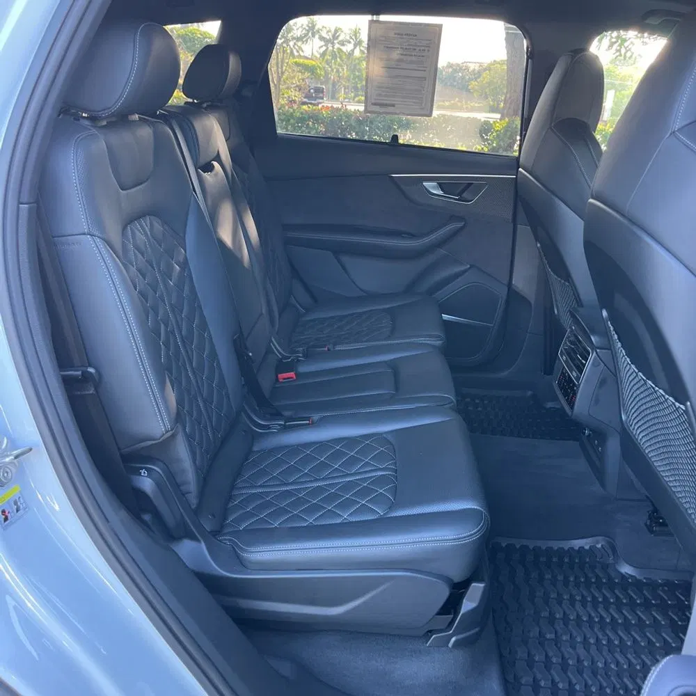 2023 Audi SQ7 Premium Plus