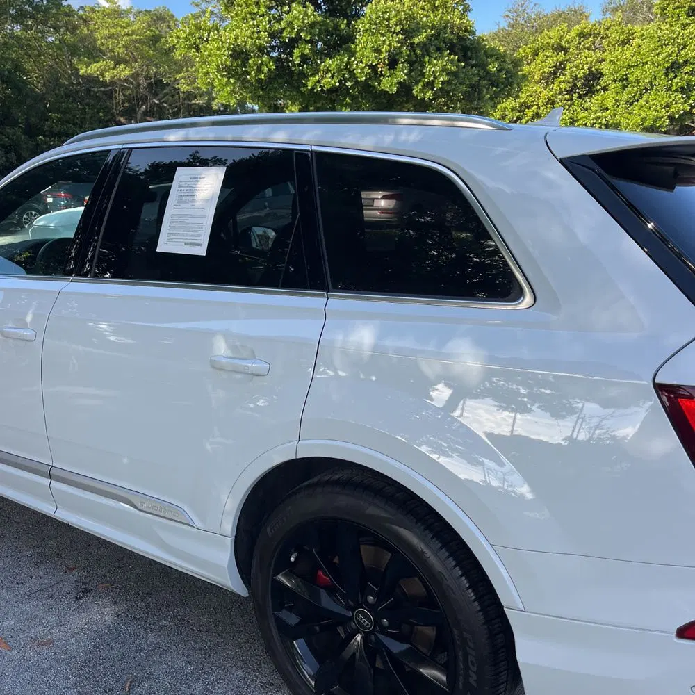 2023 Audi SQ7 Premium Plus