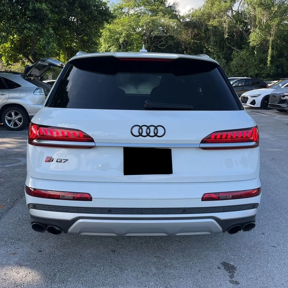 2023 Audi SQ7 Premium Plus