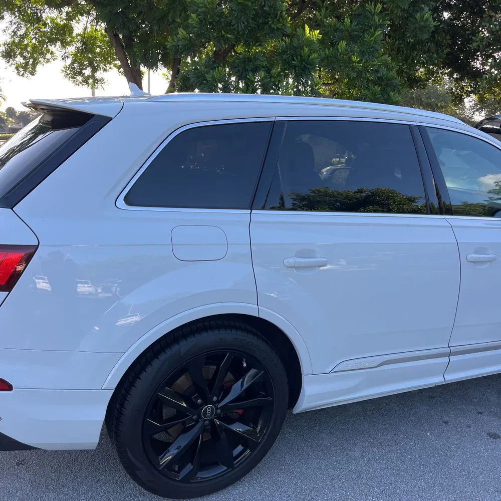 2023 Audi SQ7 Premium Plus