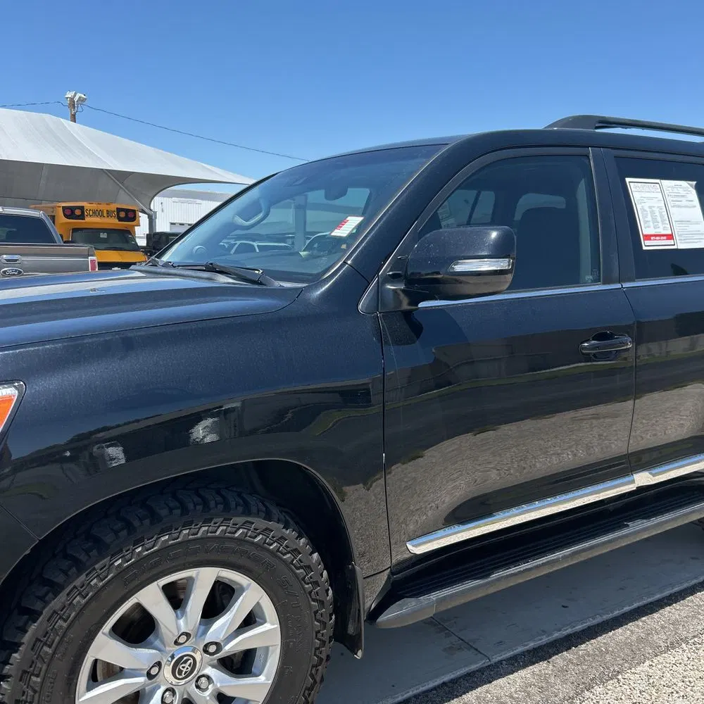 2016 Toyota Land Cruiser Base