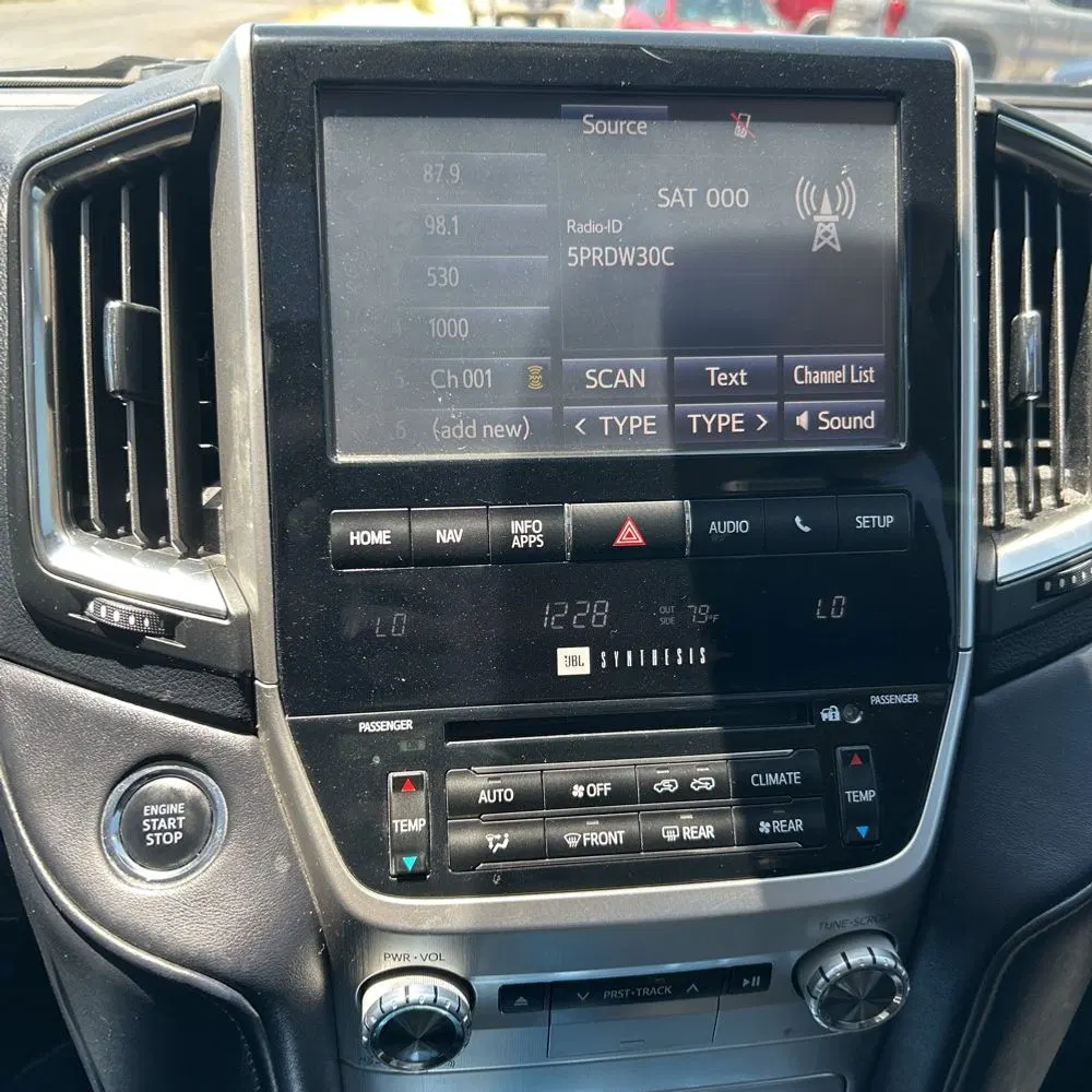 2016 Toyota Land Cruiser Base