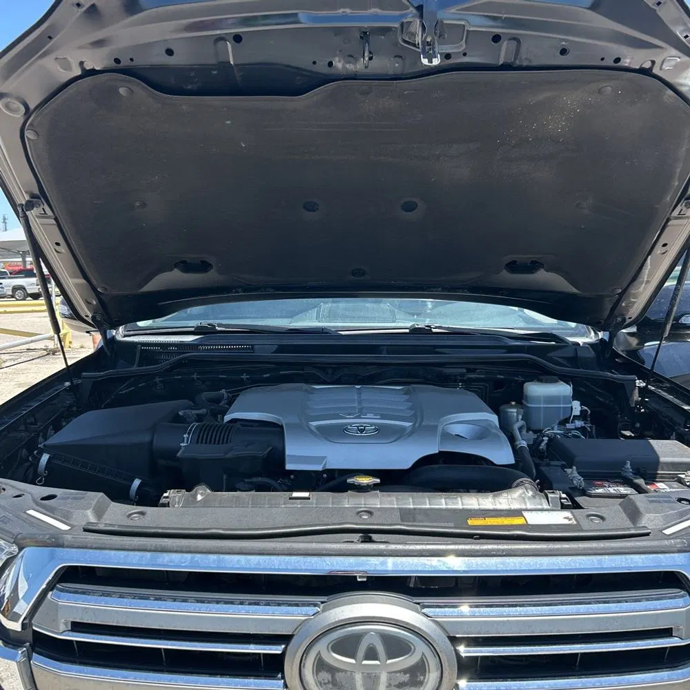 2016 Toyota Land Cruiser Base