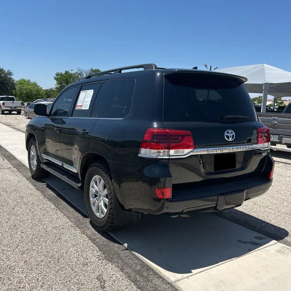 2016 Toyota Land Cruiser Base