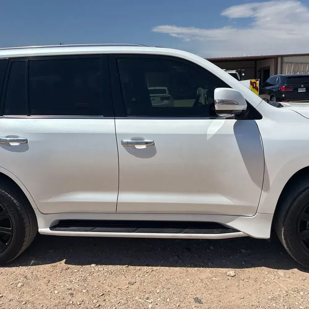 2020 Lexus LX 570 Three-Row