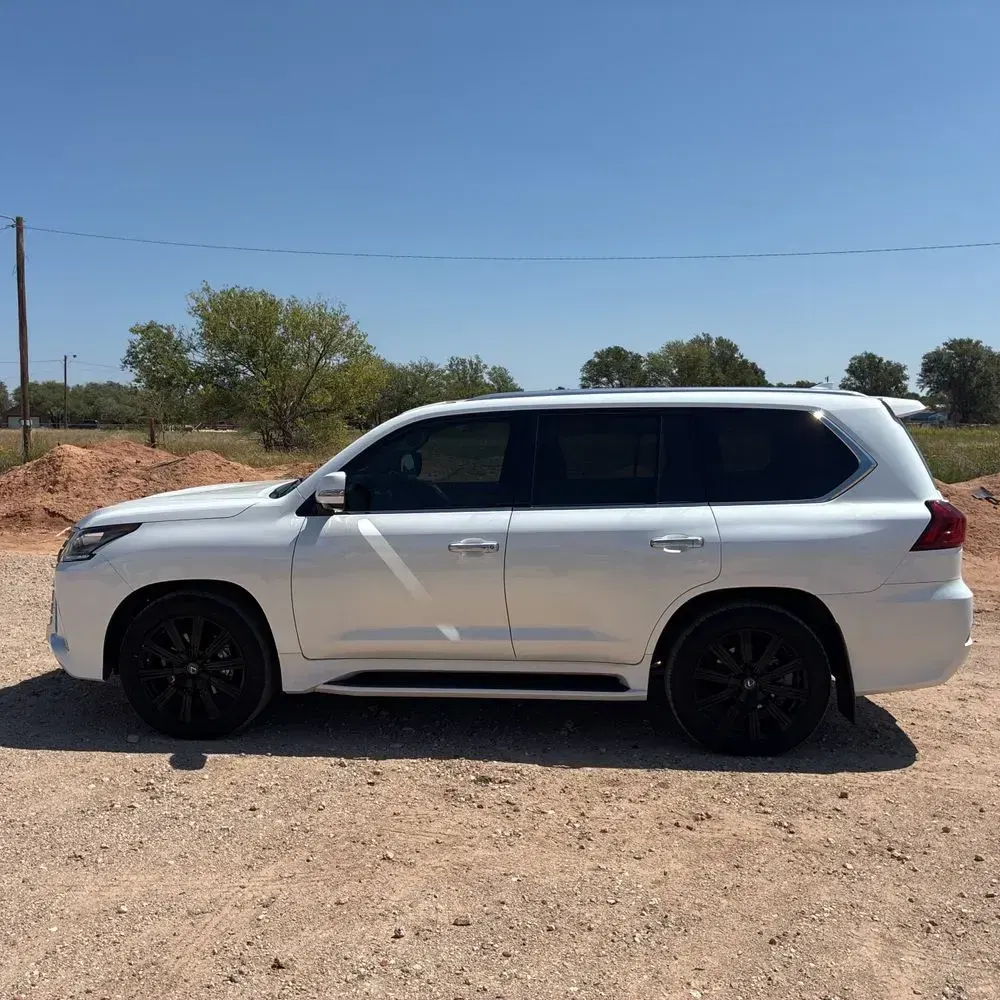 2020 Lexus LX 570 Three-Row