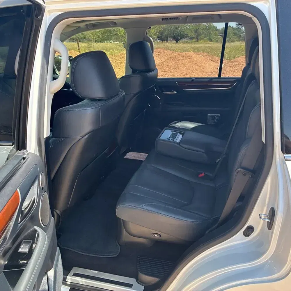 2020 Lexus LX 570 Three-Row