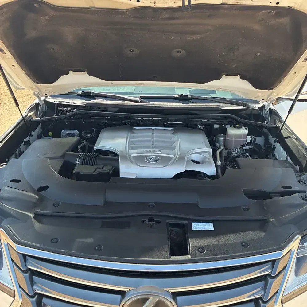 2020 Lexus LX 570 Three-Row