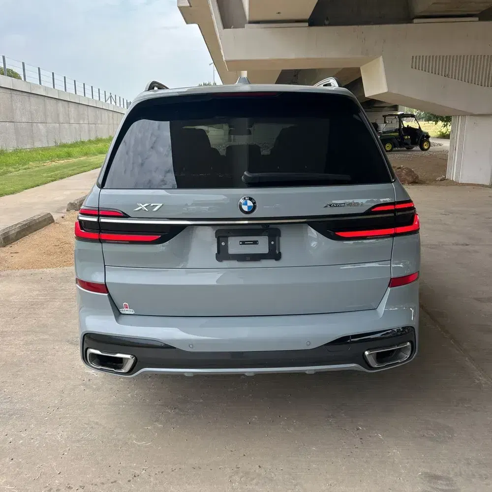 2025 BMW X7 XDrive40i