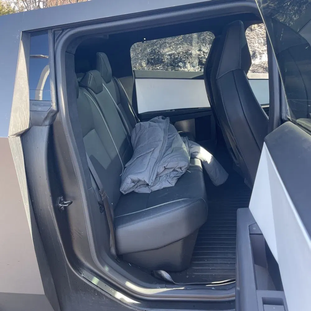 2024 Tesla Cybertruck Base