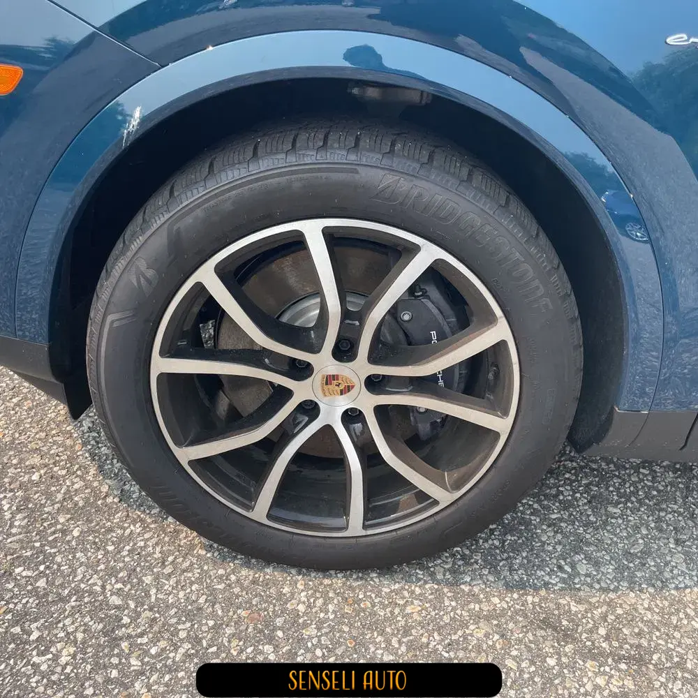 2025 Porsche Cayenne E-Hybrid Coupe