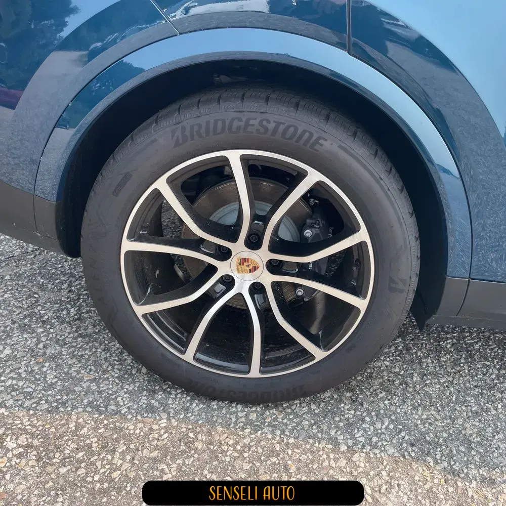 2025 Porsche Cayenne E-Hybrid Coupe