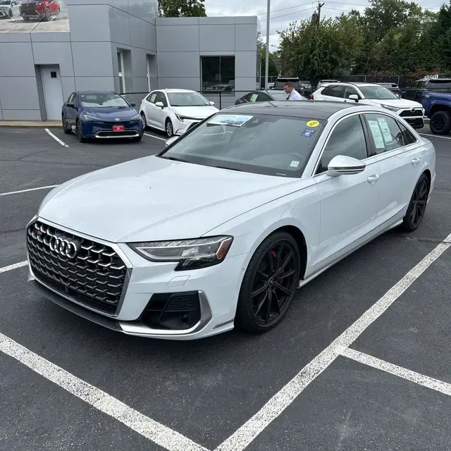 2023 Audi S8