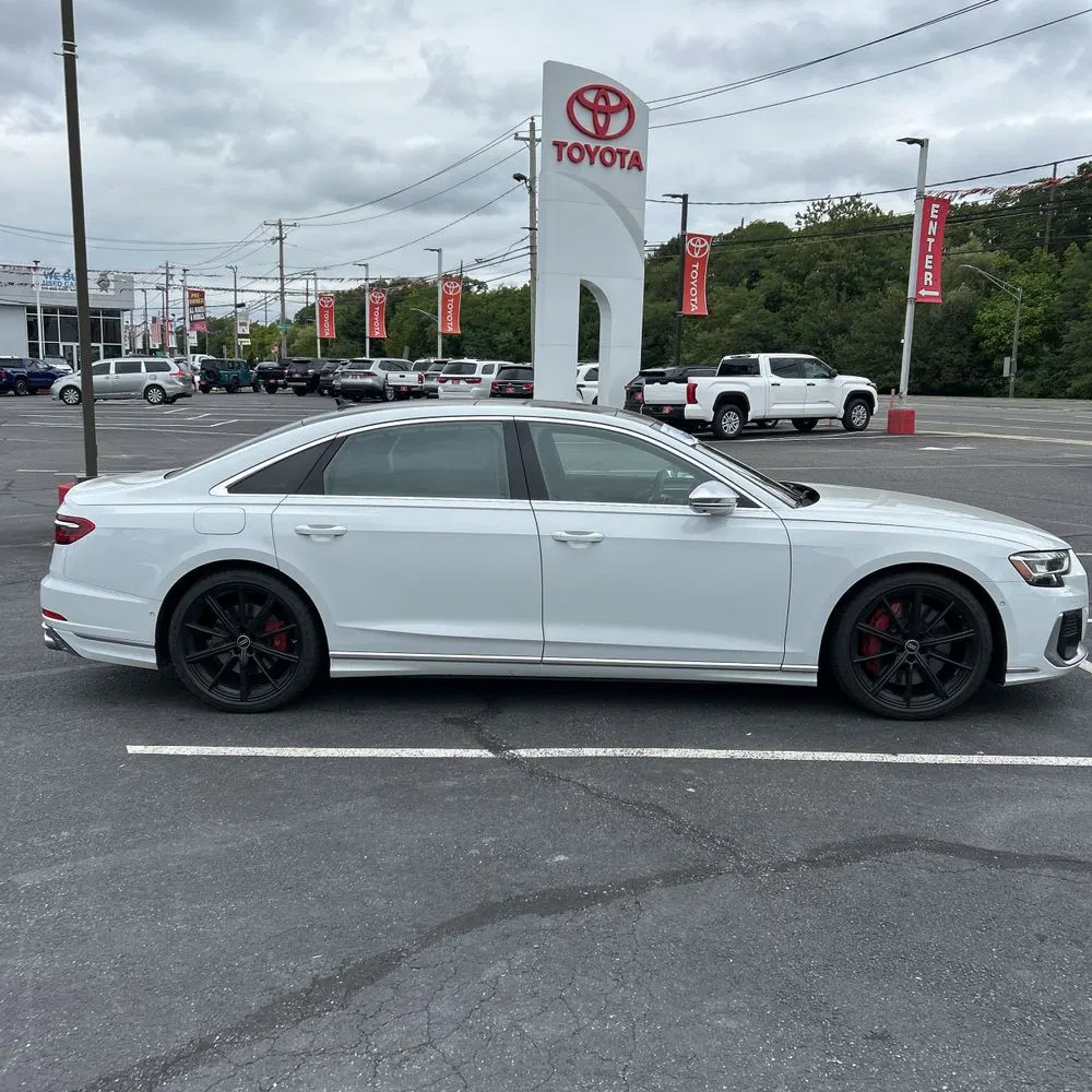 2023 Audi S8