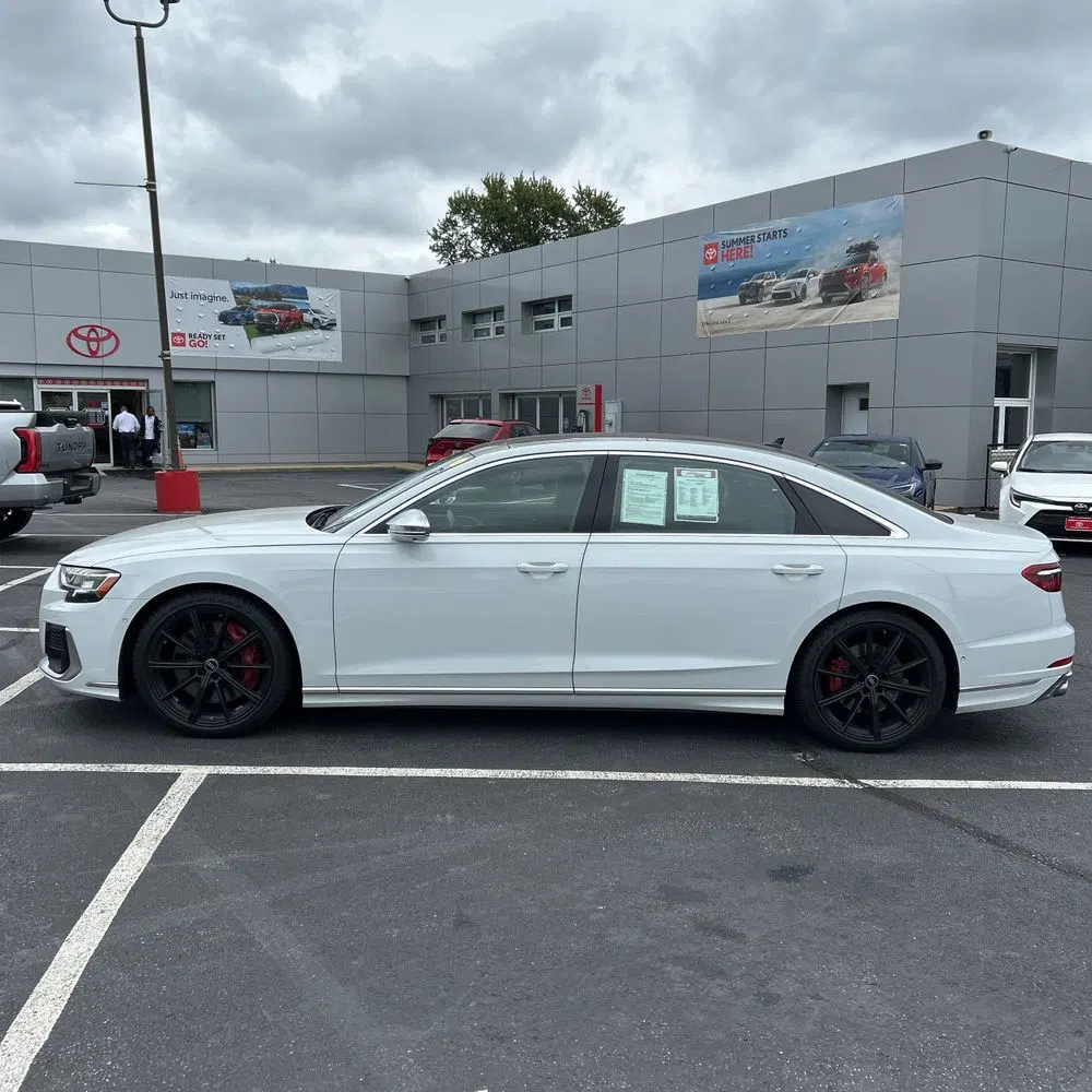2023 Audi S8