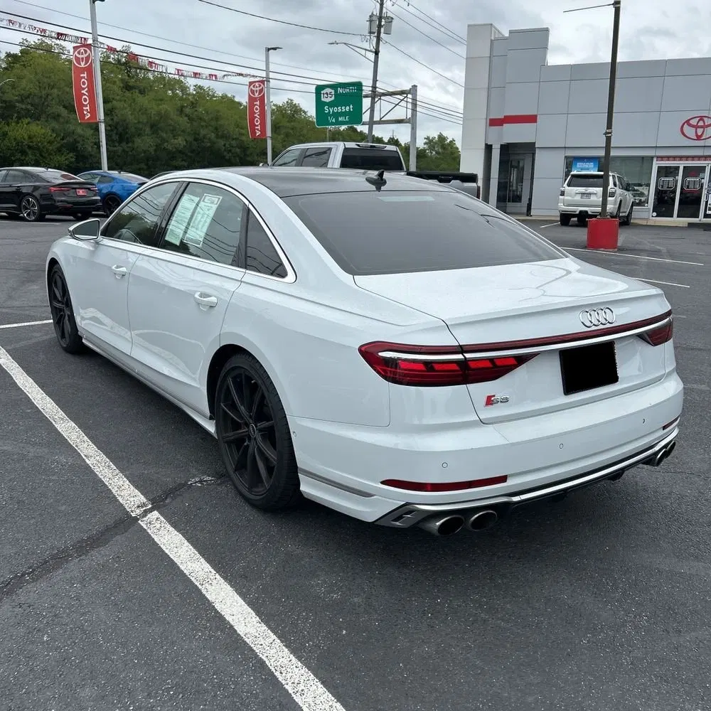 2023 Audi S8