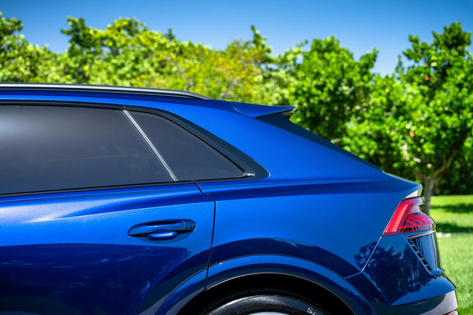 2021 Audi RS Q8 - 591-hp Twin-Turbo V8, Highly Equipped, Ceramic Brakes