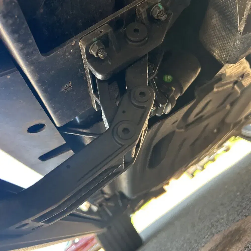 2025 Land Rover Defender 130 V8 P500