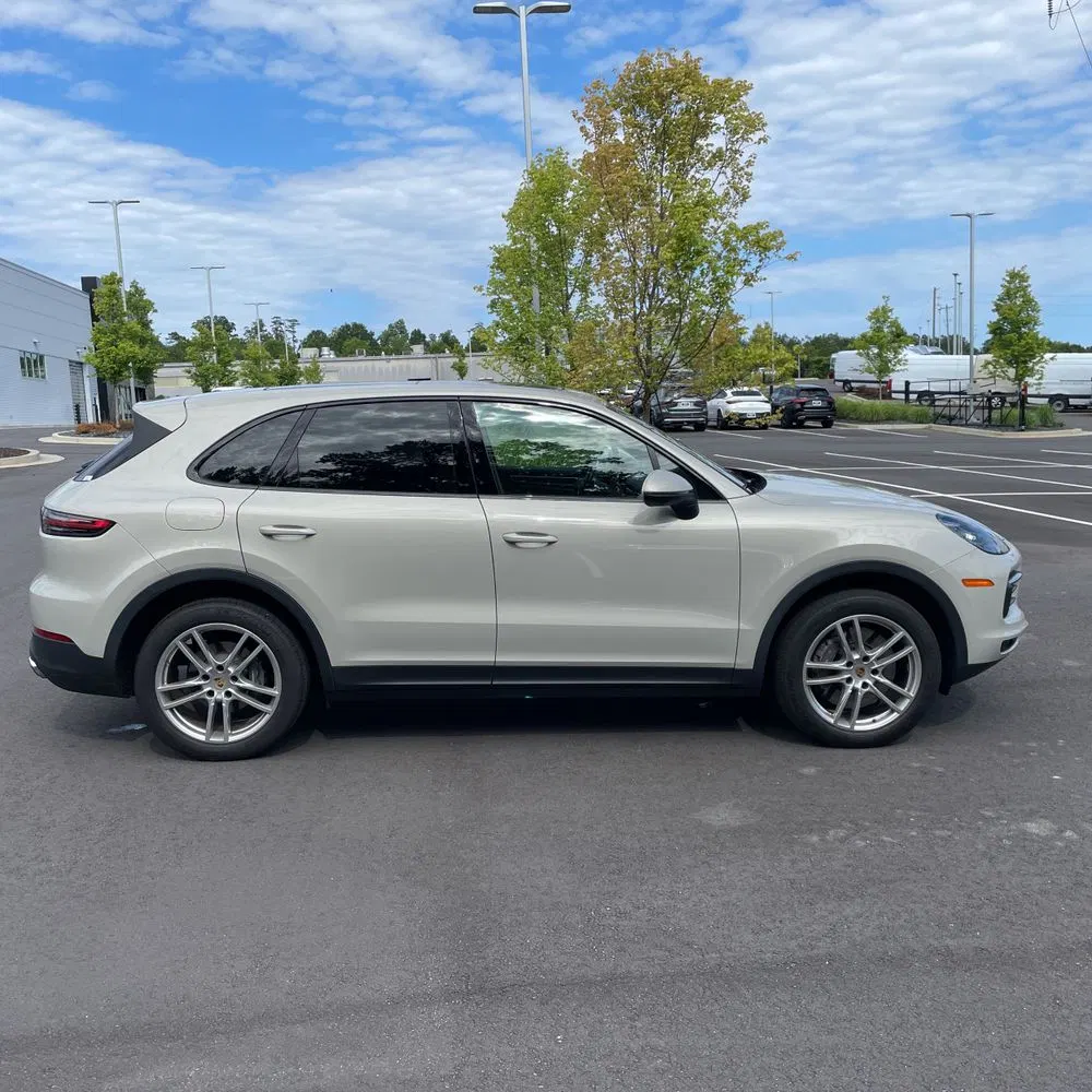 2022 Porsche Cayenne Base