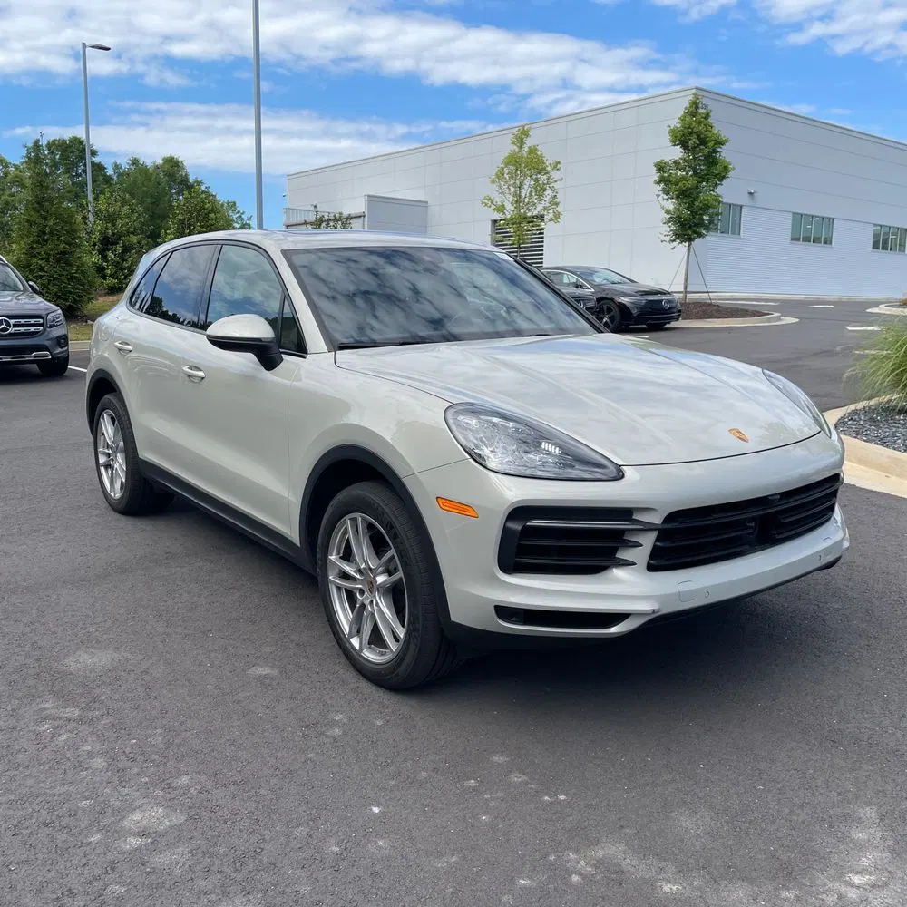 2022 Porsche Cayenne Base