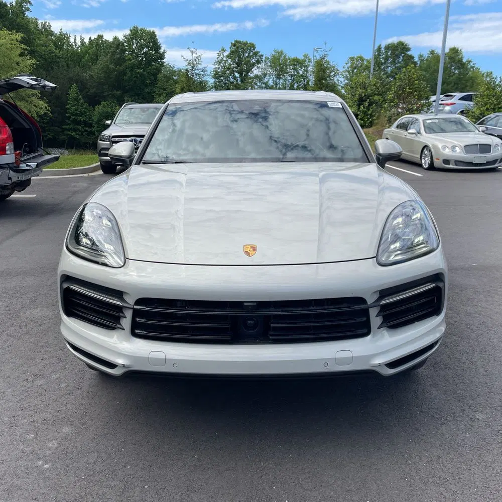 2022 Porsche Cayenne Base