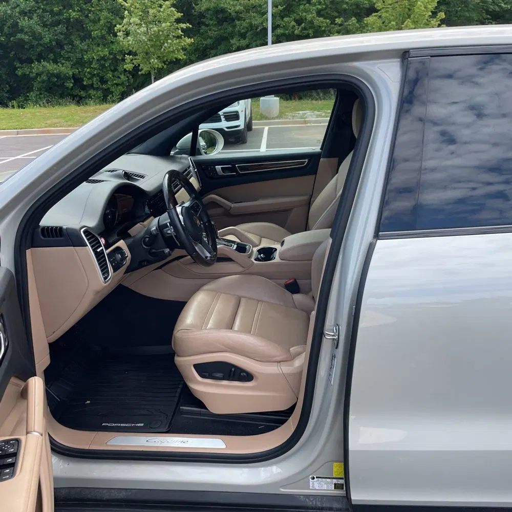 2022 Porsche Cayenne Base