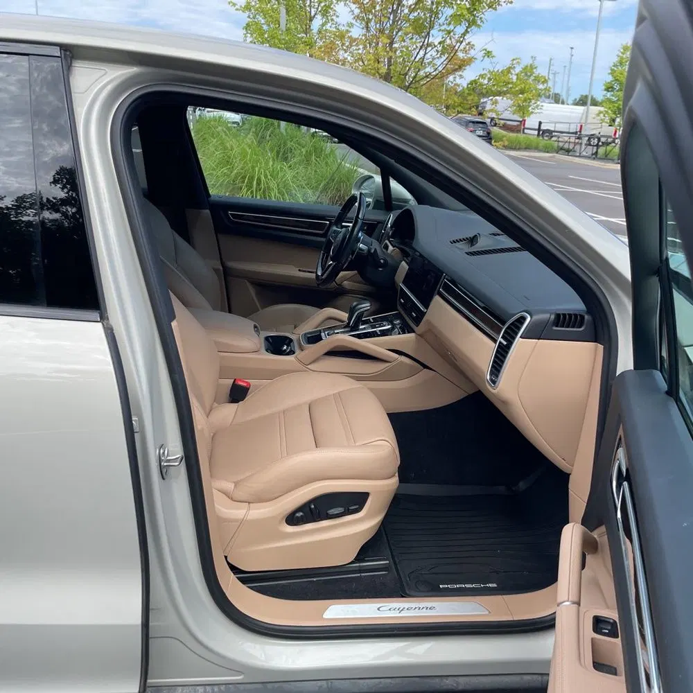 2022 Porsche Cayenne Base