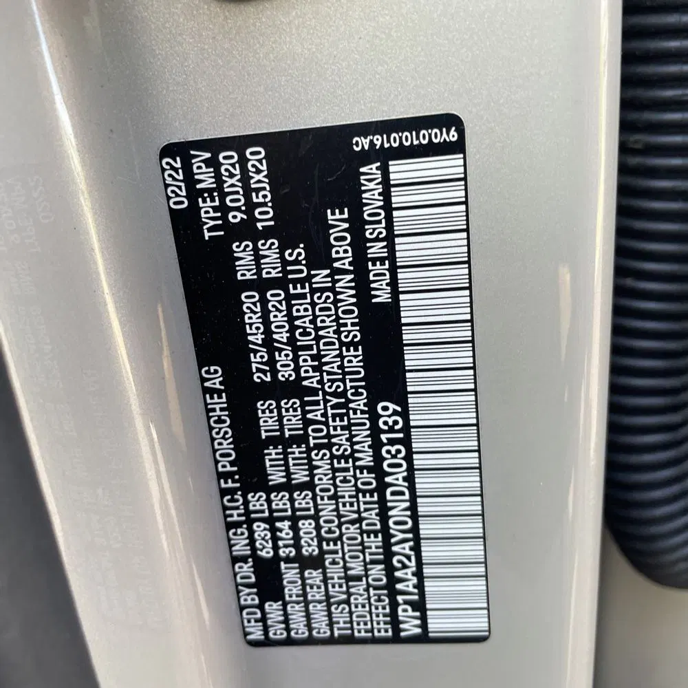 2022 Porsche Cayenne Base