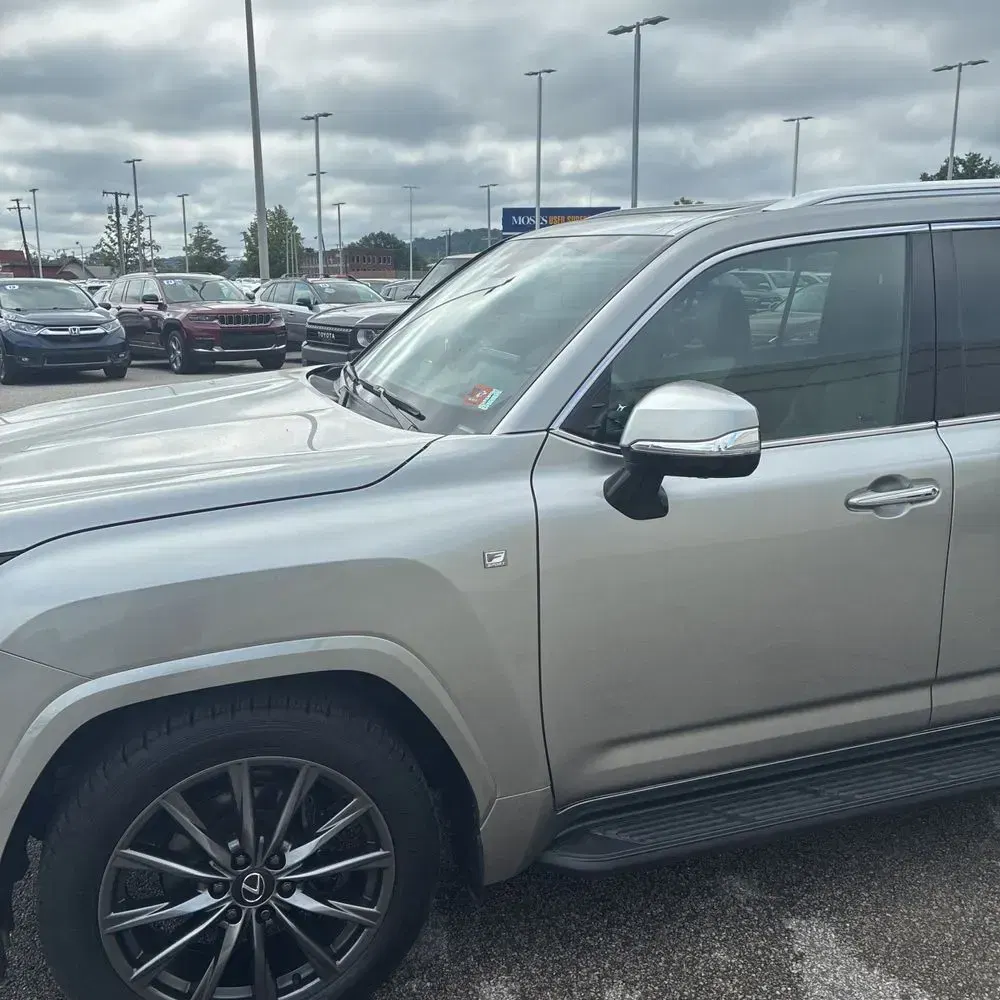 2024 Lexus LX 600 F SPORT Handling