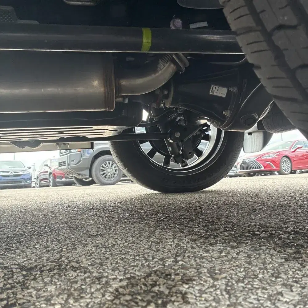 2024 Lexus LX 600 F SPORT Handling