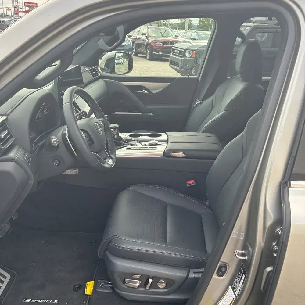 2024 Lexus LX 600 F SPORT Handling