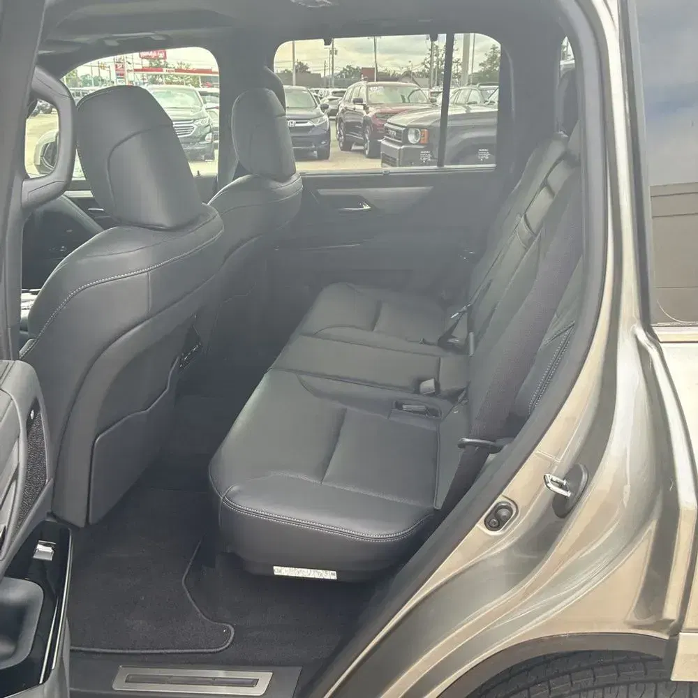 2024 Lexus LX 600 F SPORT Handling