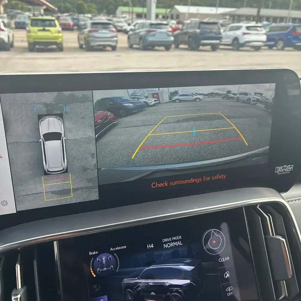 2024 Lexus LX 600 F SPORT Handling