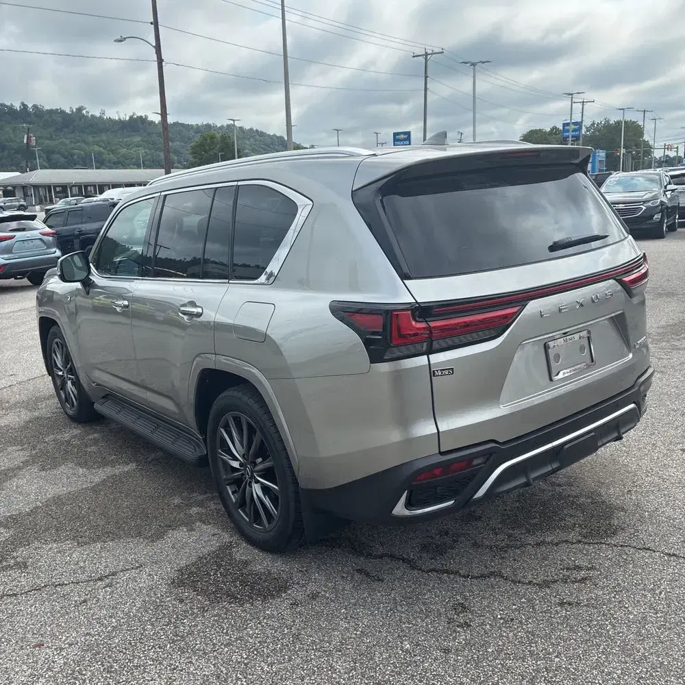 2024 Lexus LX 600 F SPORT Handling