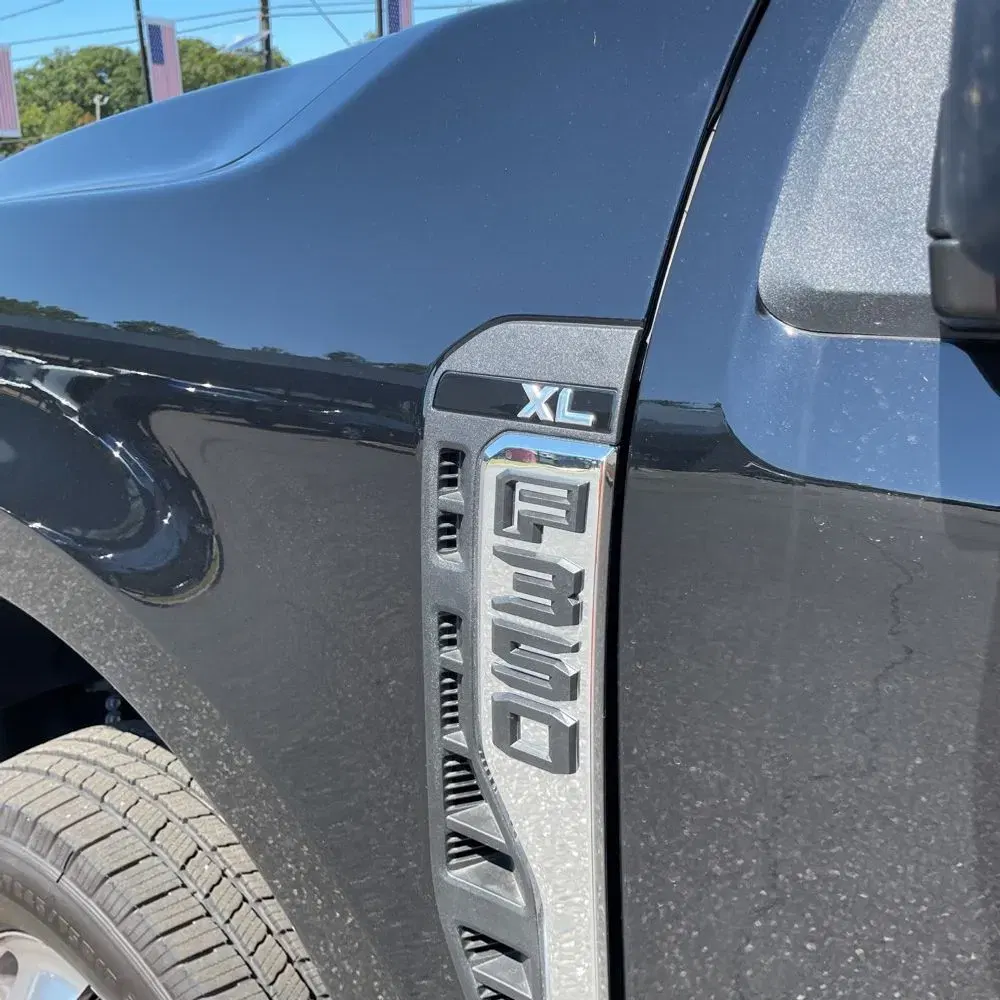 2025 Ford F-350 Super Duty XL