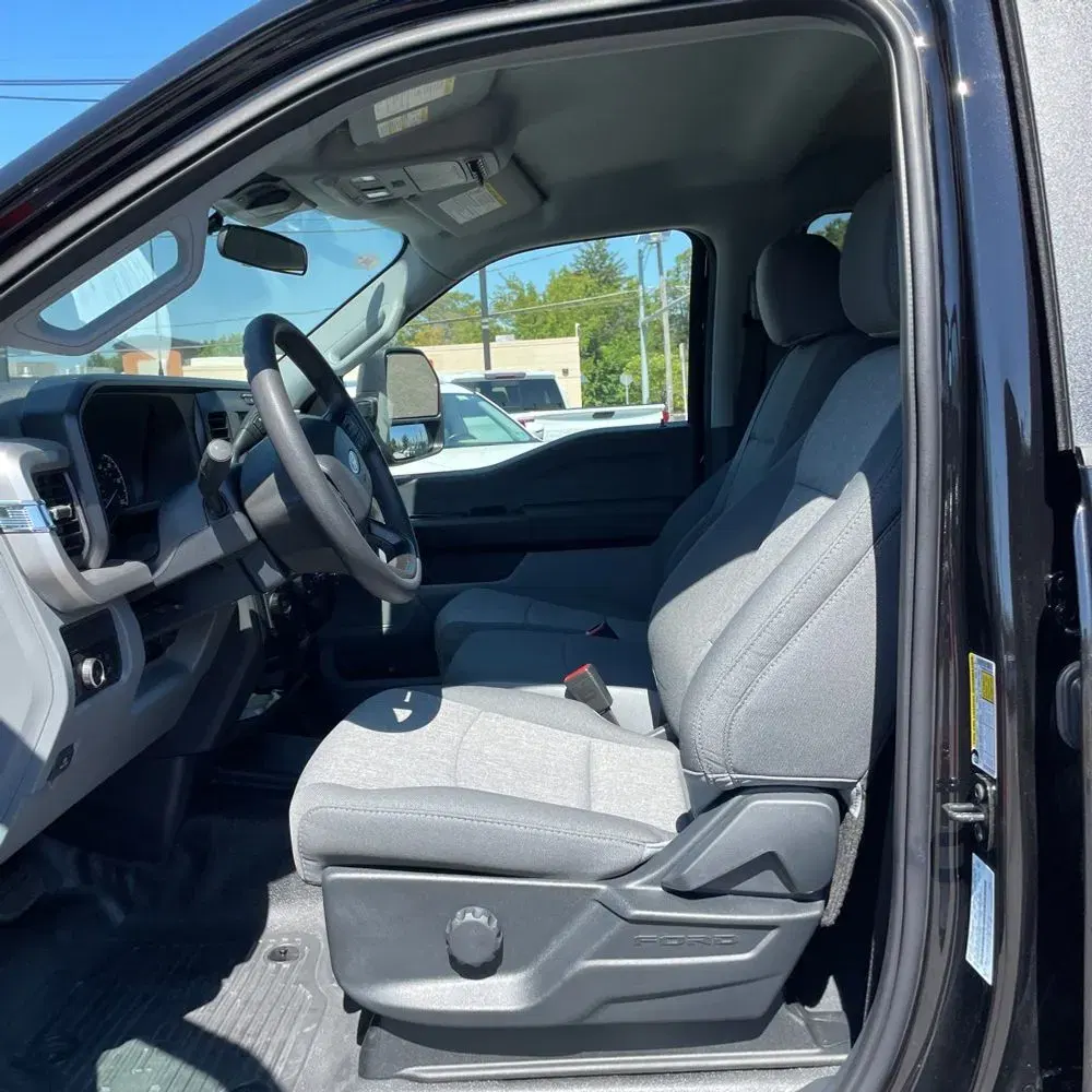 2025 Ford F-350 Super Duty XL