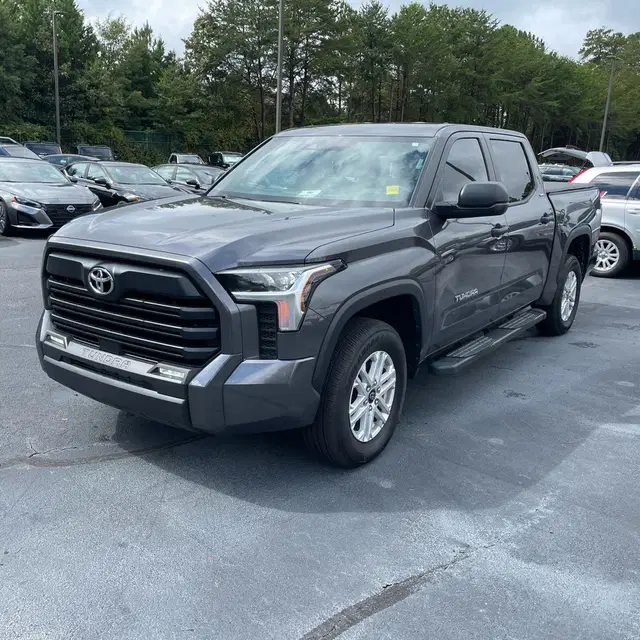 2025 Toyota Tundra SR5
