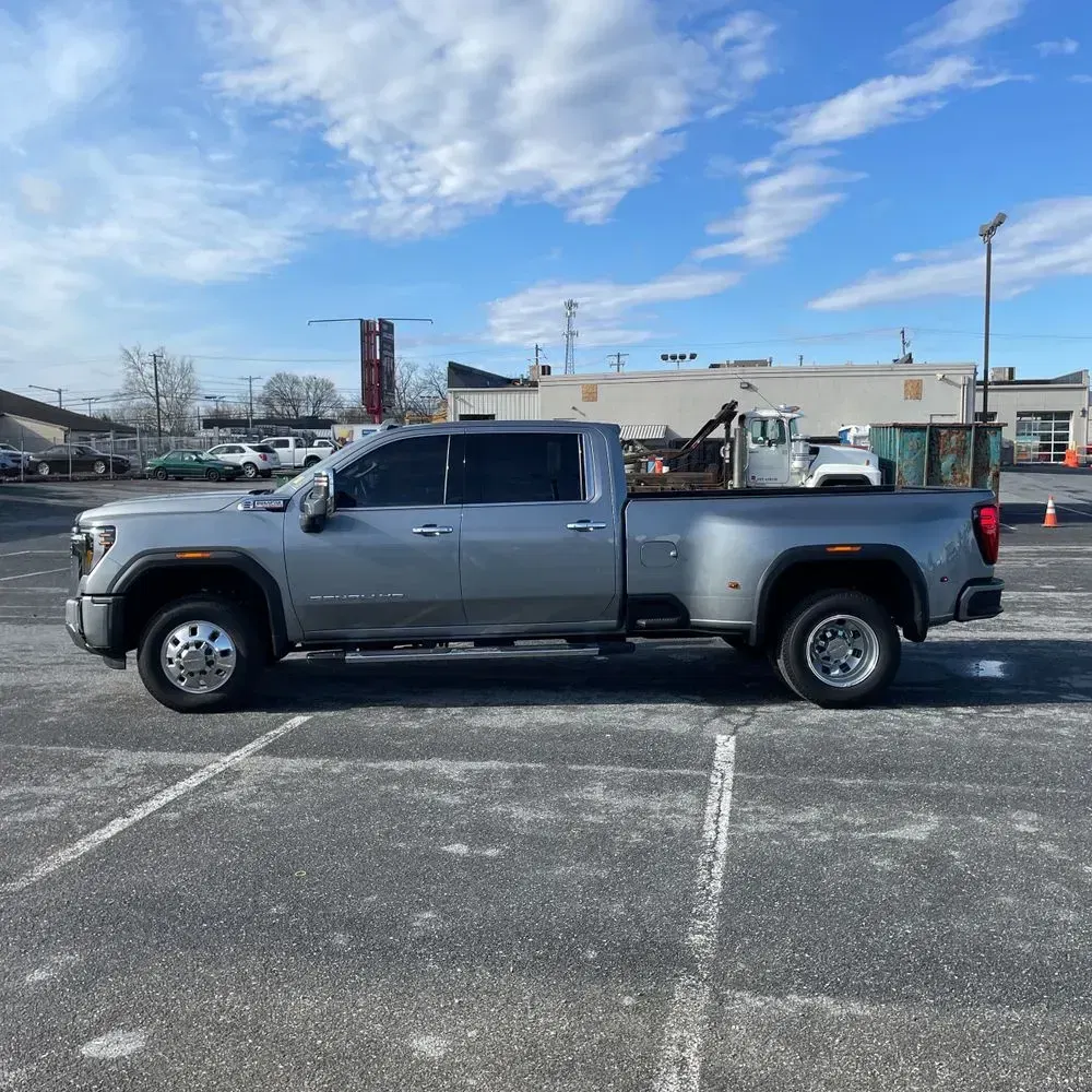 2025 GMC Sierra 3500HD Denali