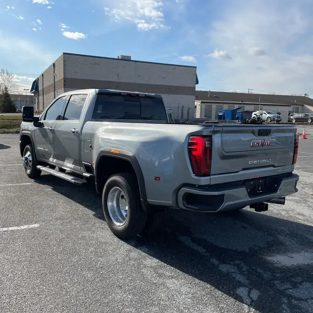 2025 GMC Sierra 3500HD Denali
