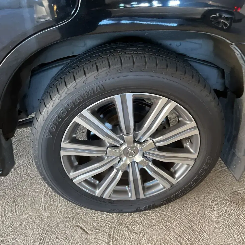 2017 Lexus LX 570 Base