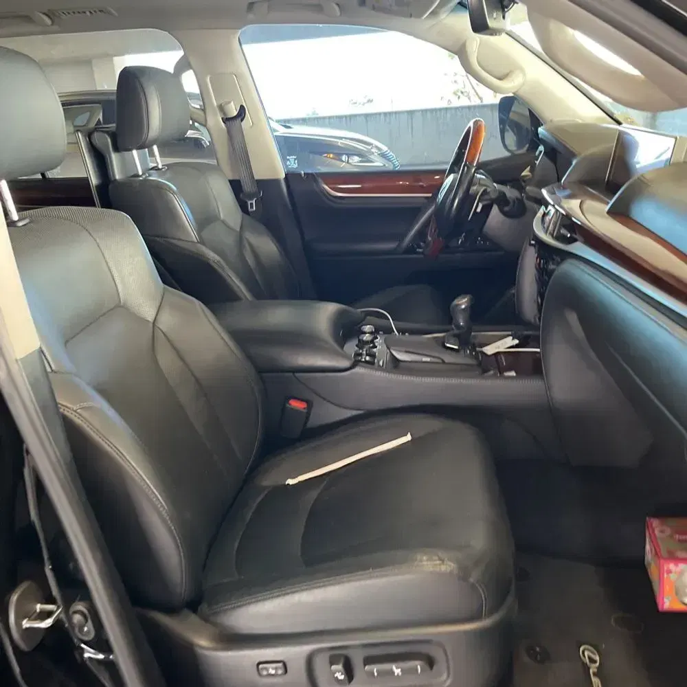2017 Lexus LX 570 Base