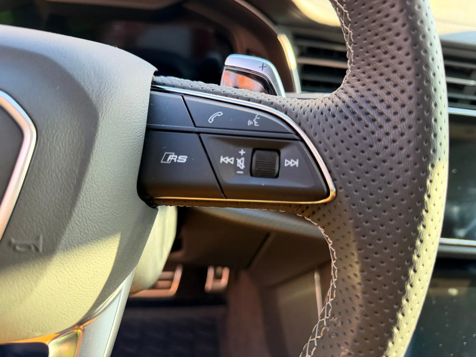 2023 Audi RS Q8 - 591-hp Twin-Turbo V8, AWD, Dragon Orange Metallic, Highly Equipped